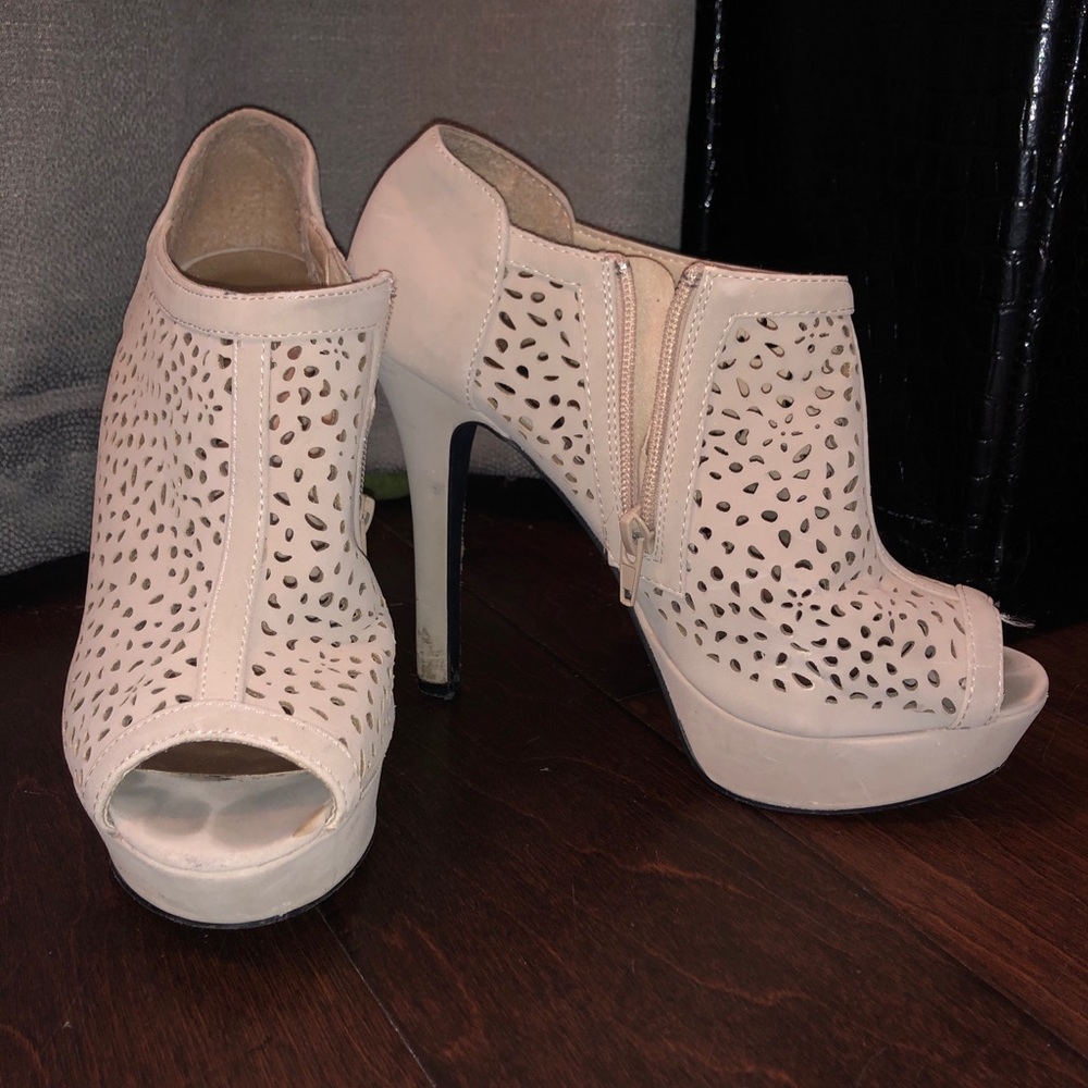 Nude platform heels